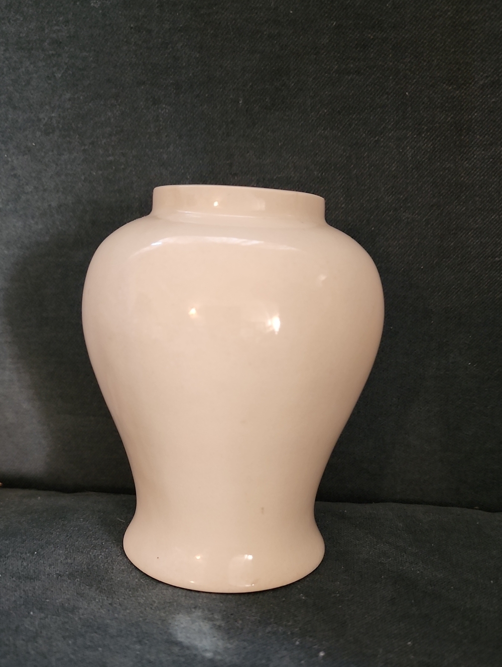 AMAGO #131 ~5" Miniature Cabinet Vase. 1930's-1940's. Indianapolis
